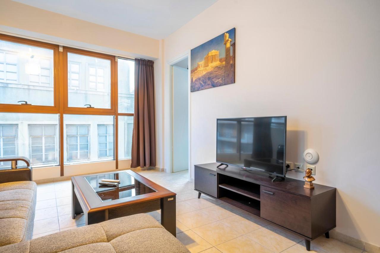 2 Bedroom Renovated Apartment With A View أثينا المظهر الخارجي الصورة